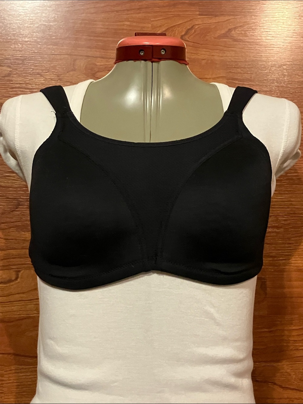 Warner's Black Wireless Full-Coverage Comfort Sports Bra